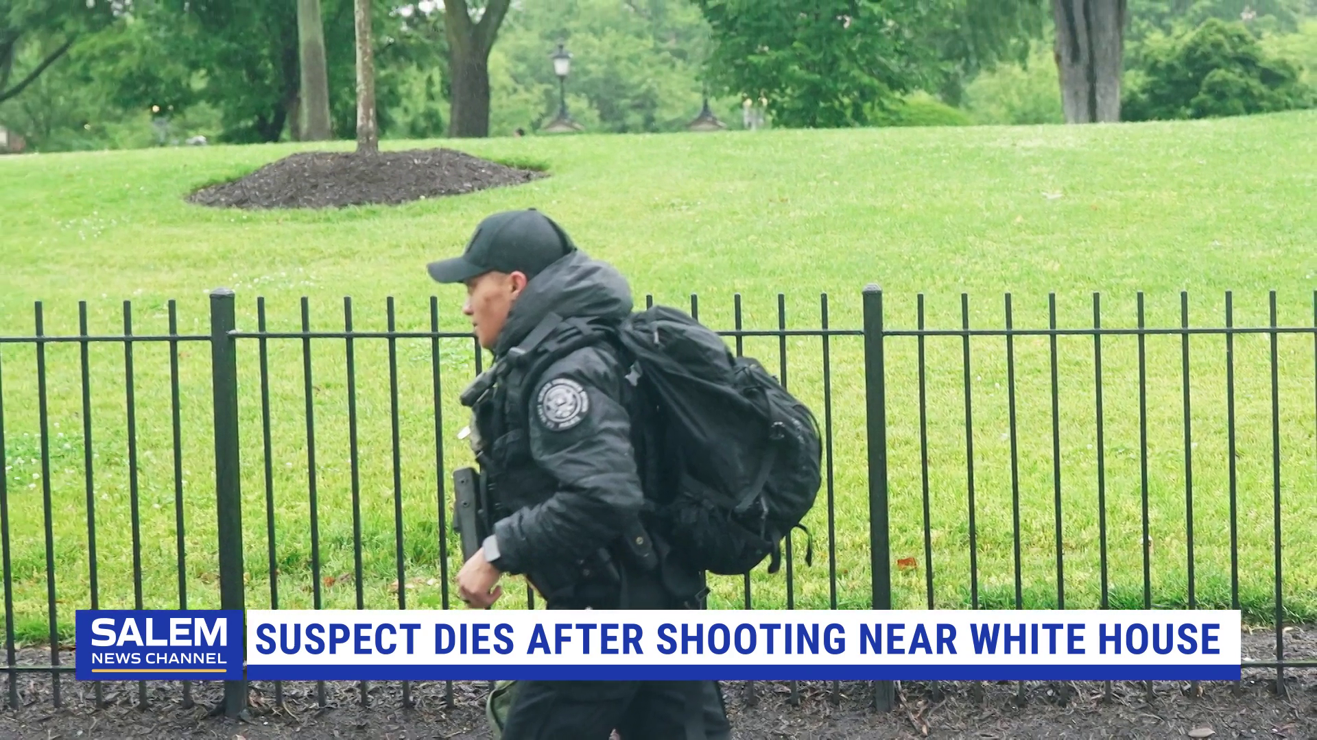 Suspect dead after approaching White House checkpoint with weapon