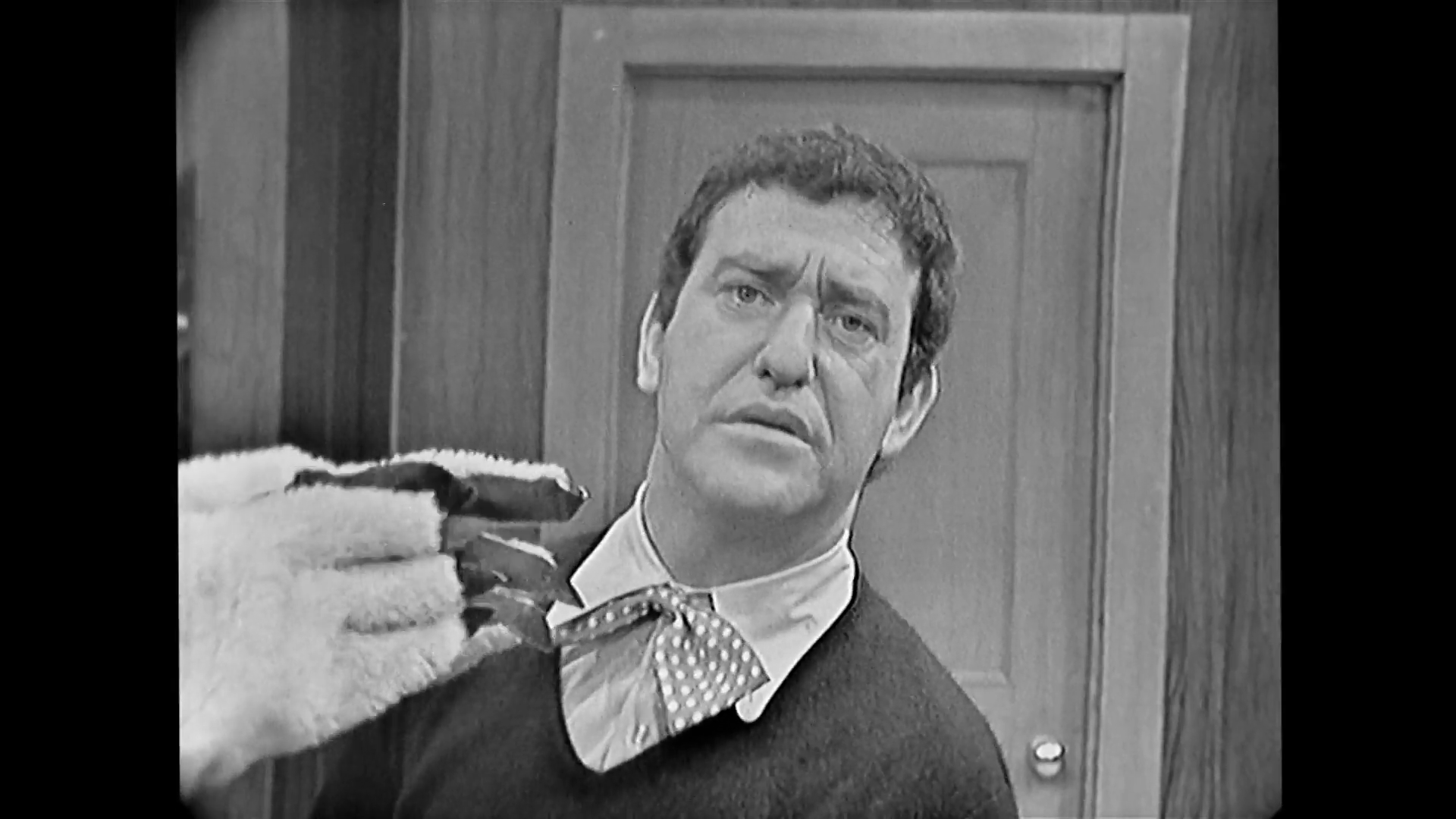 Vaudeville, Novelty Items, Pets Exercising